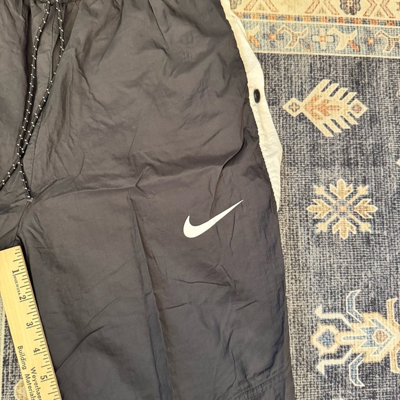 Nike Women’s Black Windrunner Tear-Away Track Snap Pants Size Small 29” Inseam - Picture 6 of 10
